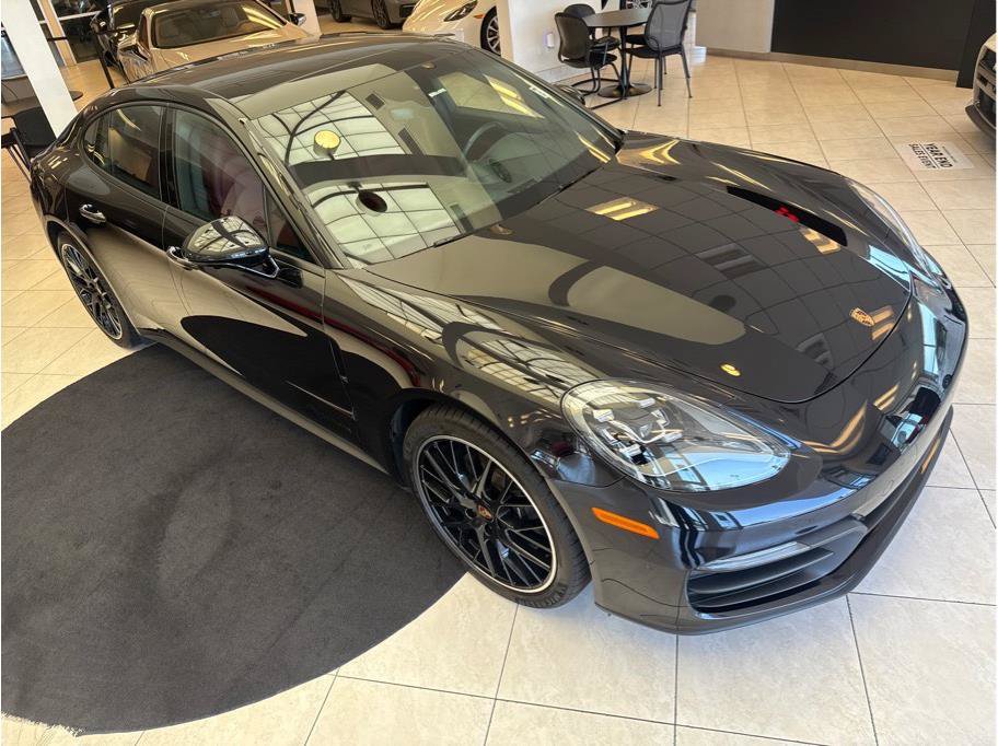 Used 2021 Porsche Panamera image 11