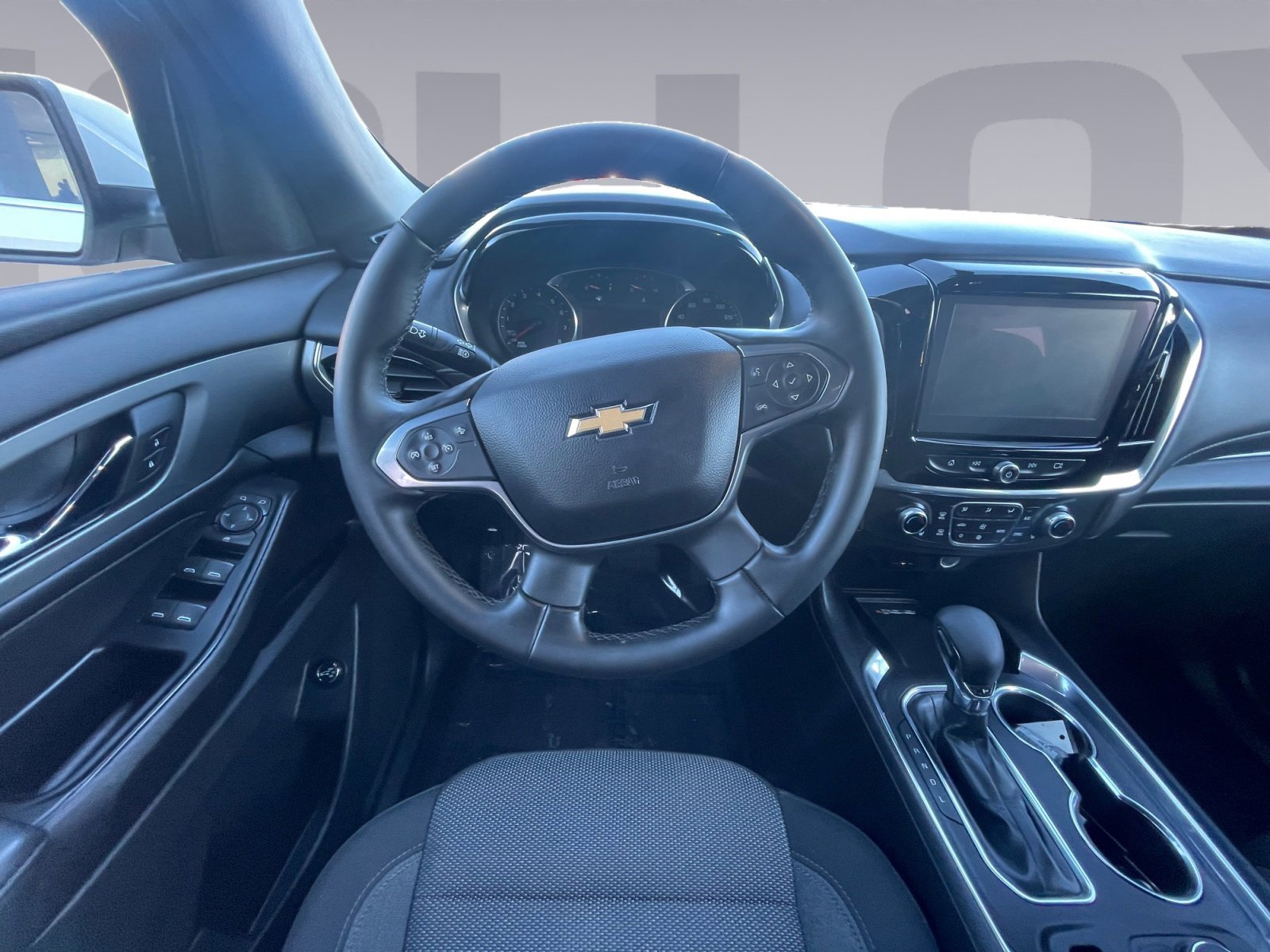 Used 2023 Chevrolet Traverse LT image 13