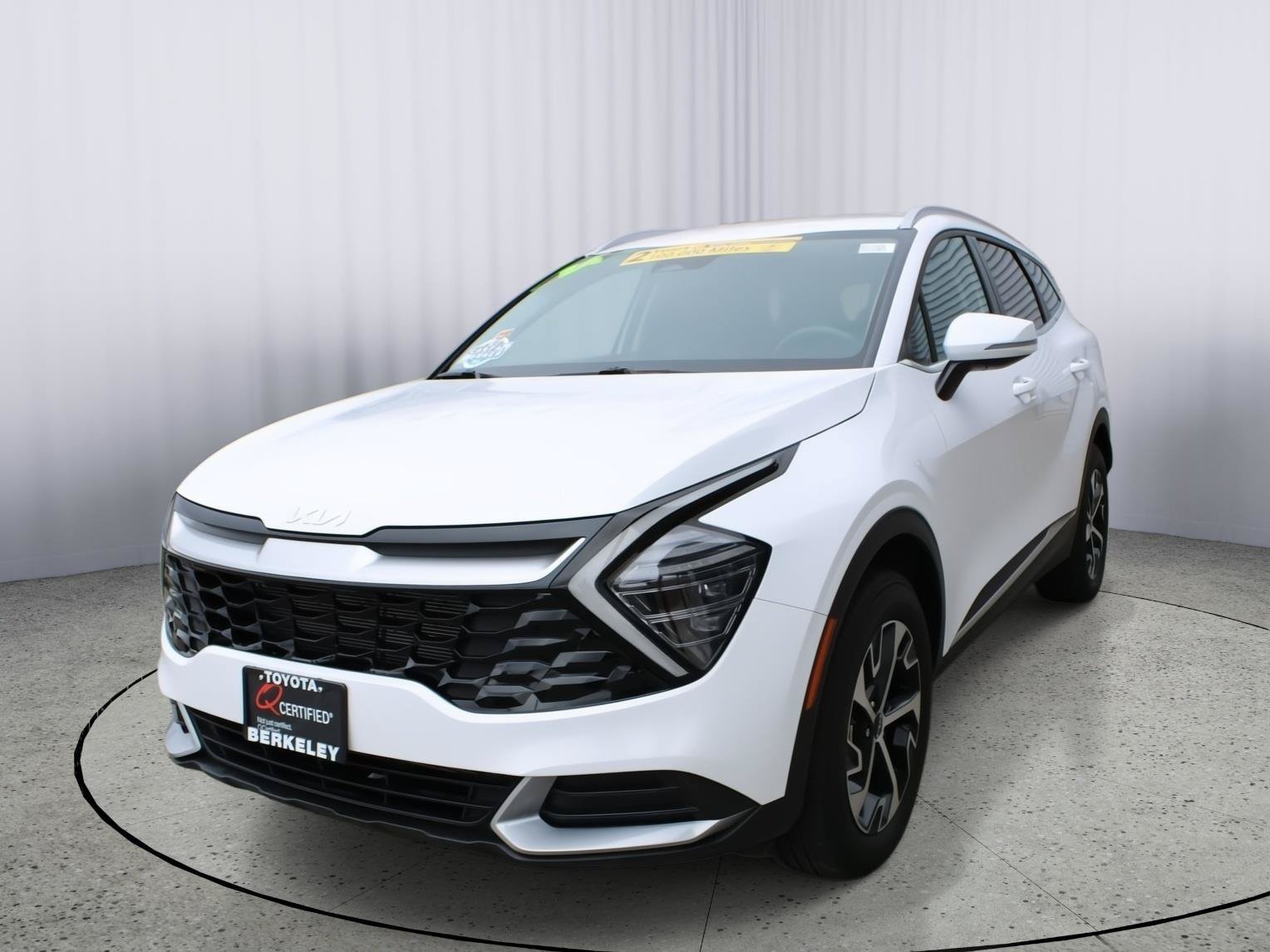 Used 2024 Kia Sportage EX AWD/4WD image 4