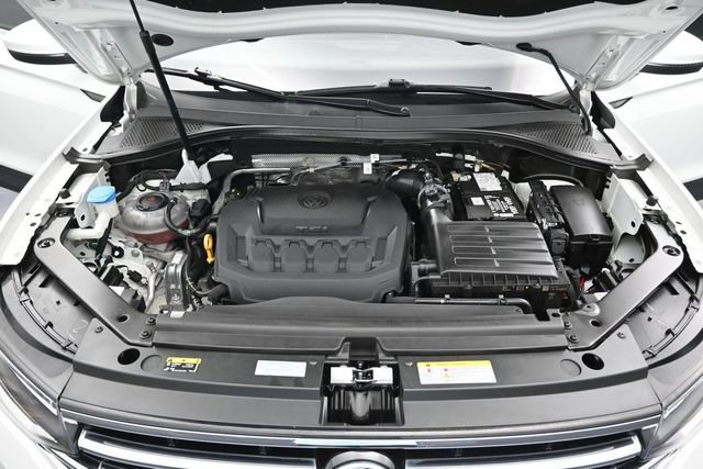 Used 2022 Volkswagen Tiguan SE FWD image 38