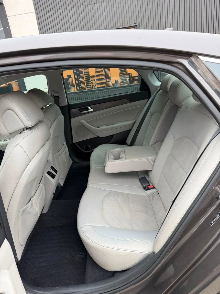 Used 2016 Hyundai Sonata Sport w/ Option Group 02 image 11
