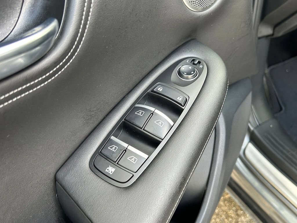Used 2019 INFINITI QX50 Essential w/ Sensory Package AWD/4WD image 34