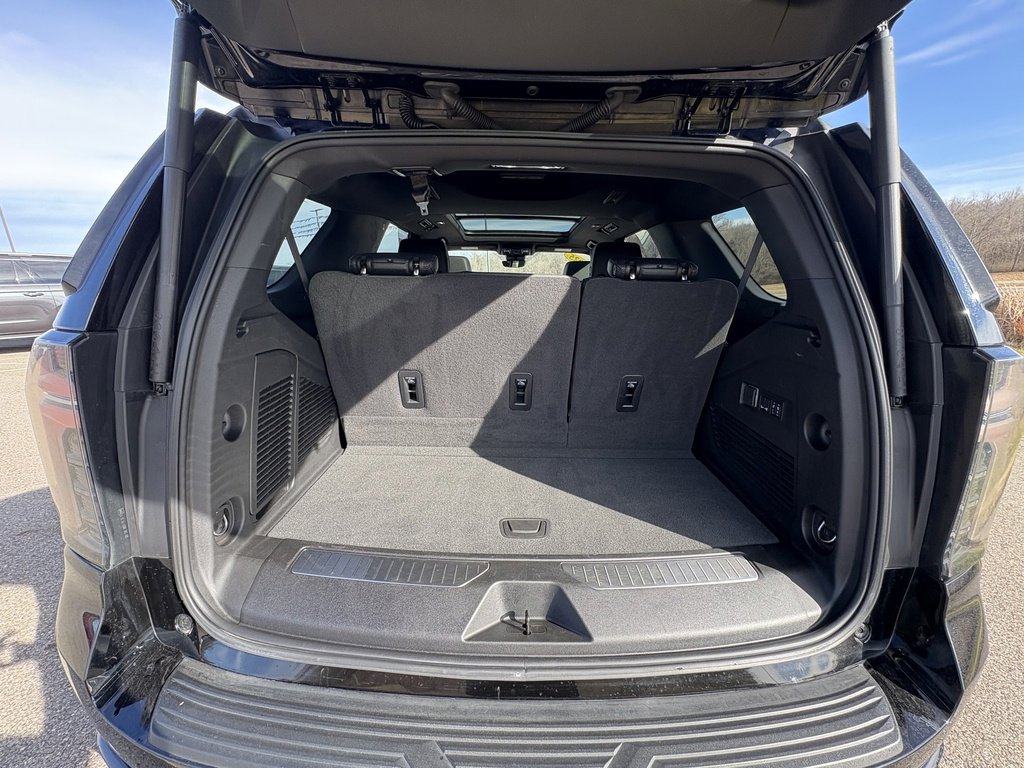 Used 2025 Chevrolet Tahoe Z71 w/ Z71 Off-Road Package image 17