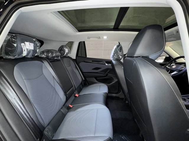 New 2026 Volkswagen Tiguan SE image 6