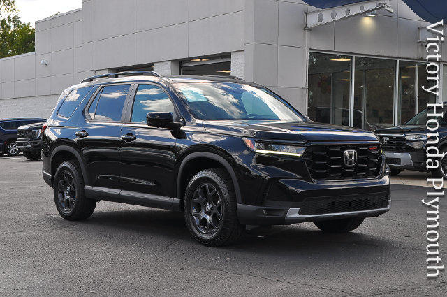 Certified 2025 Honda Pilot TrailSport