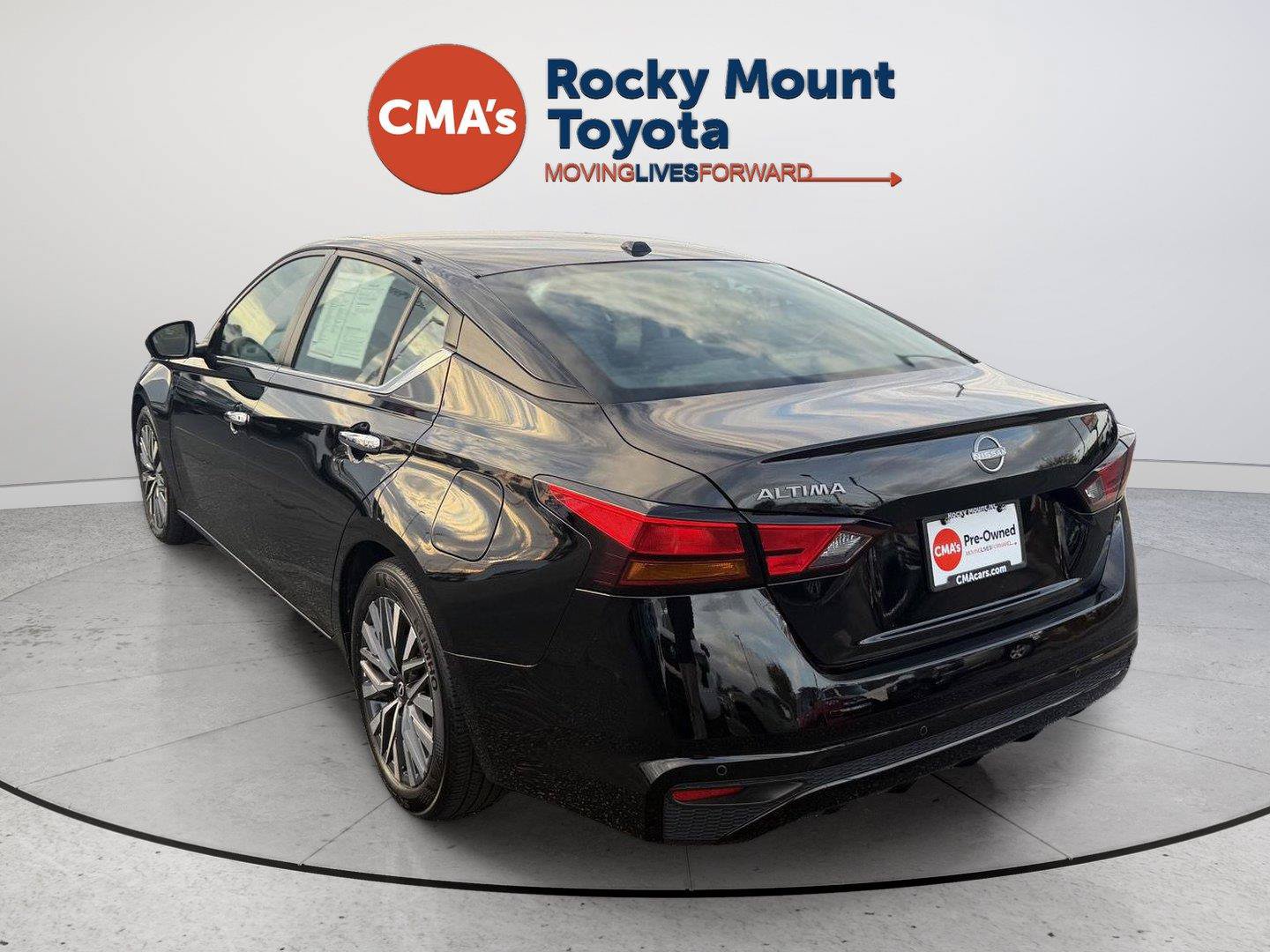 Used 2025 Nissan Altima 2.5 SV FWD image 7