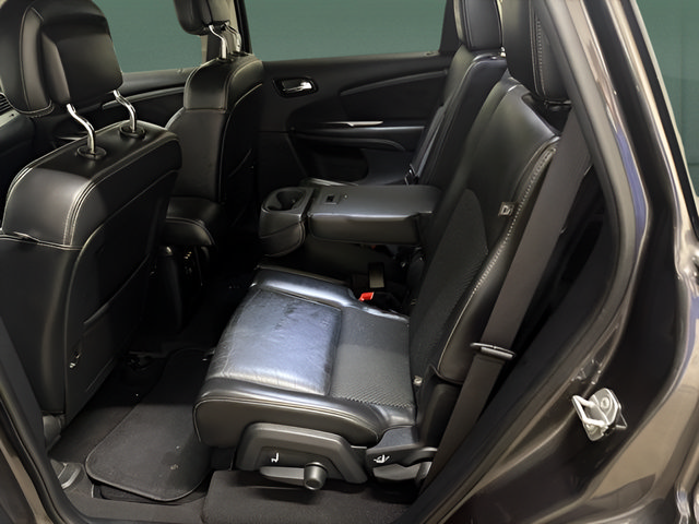 Used 2018 Dodge Journey Crossroad w/ Nav & Sun Group AWD/4WD image 13