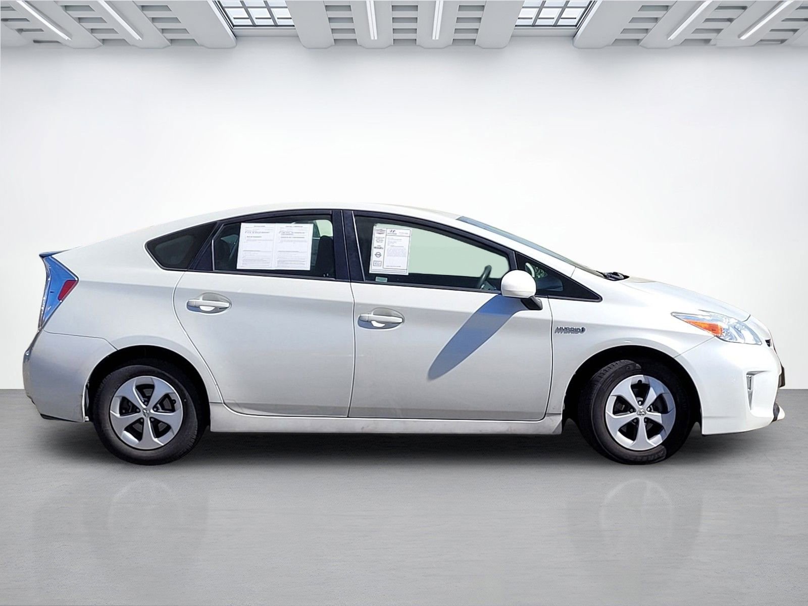 Used 2015 Toyota Prius Two image 3