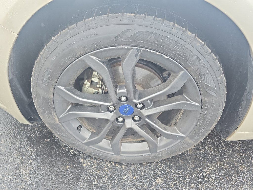 Used 2018 Ford Fusion SE image 27