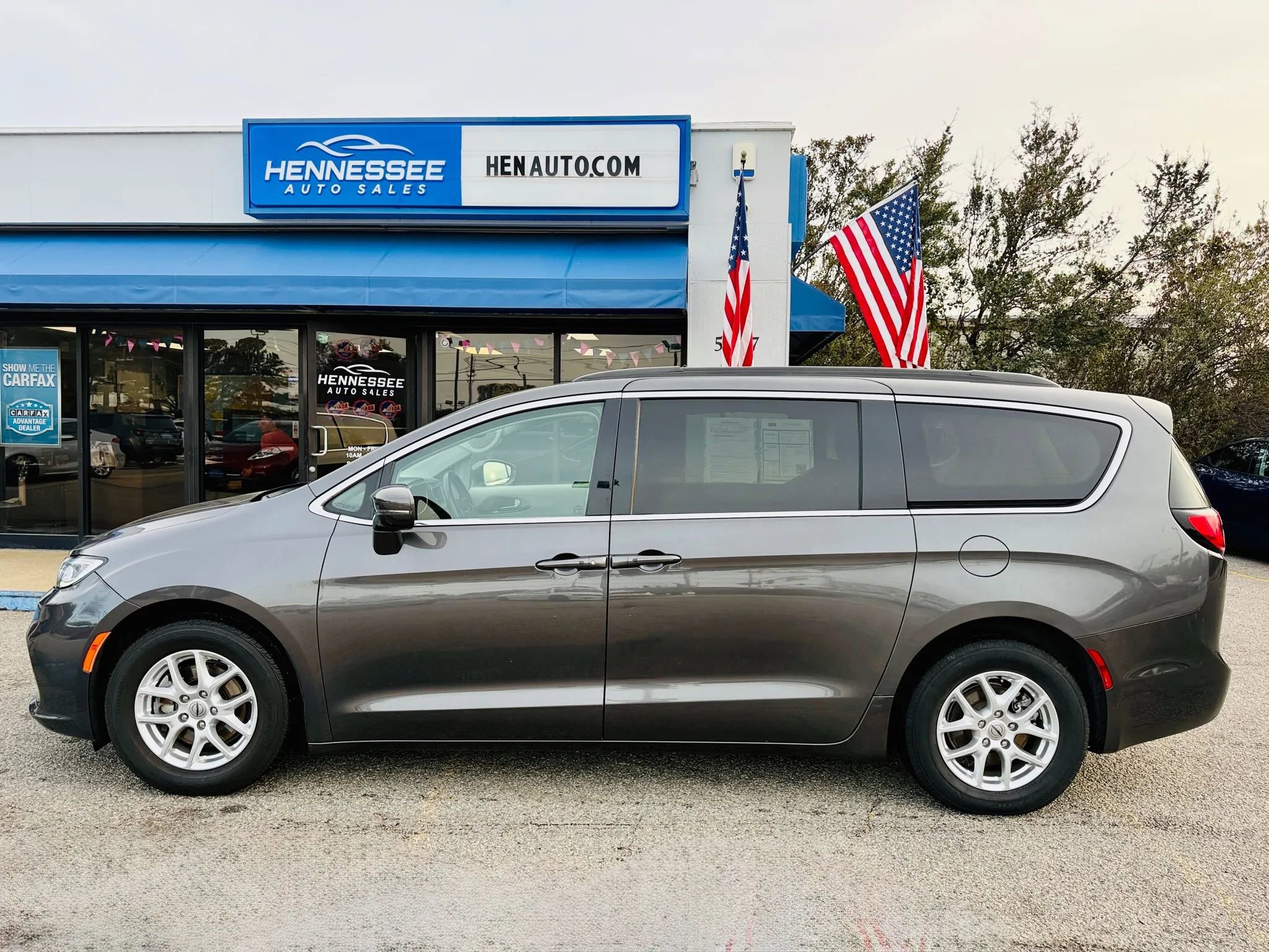 Used 2022 Chrysler Pacifica Touring-L FWD image 27