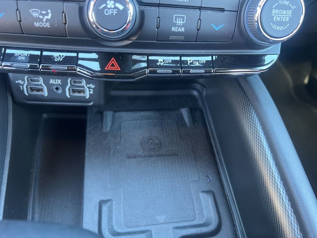 Certified 2024 Dodge Durango R/T w/ Blacktop Package image 35