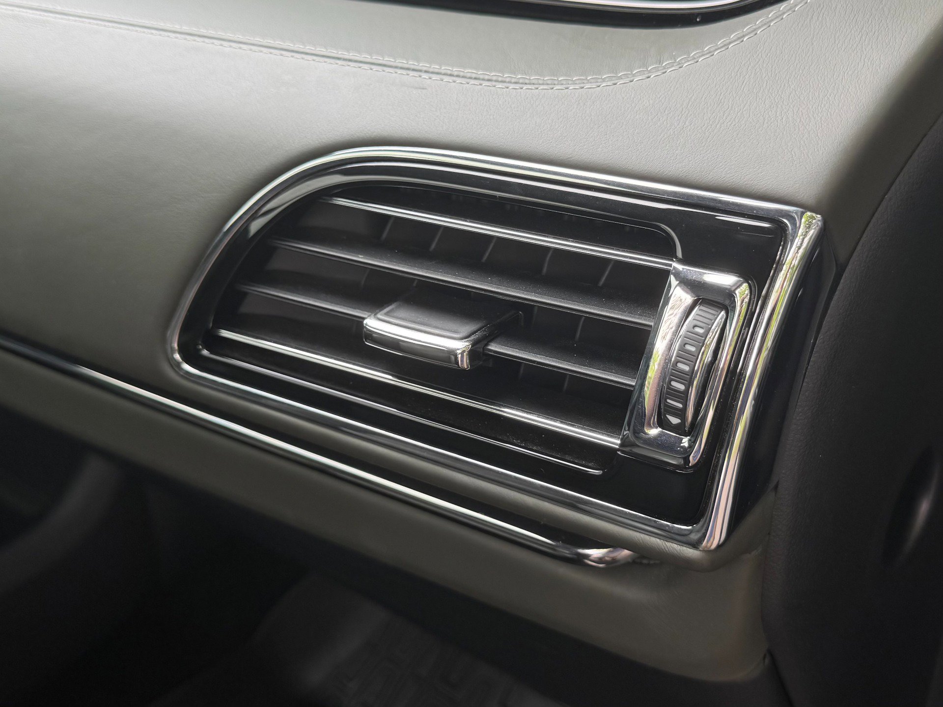 Used 2022 Lincoln Navigator Black Label image 30