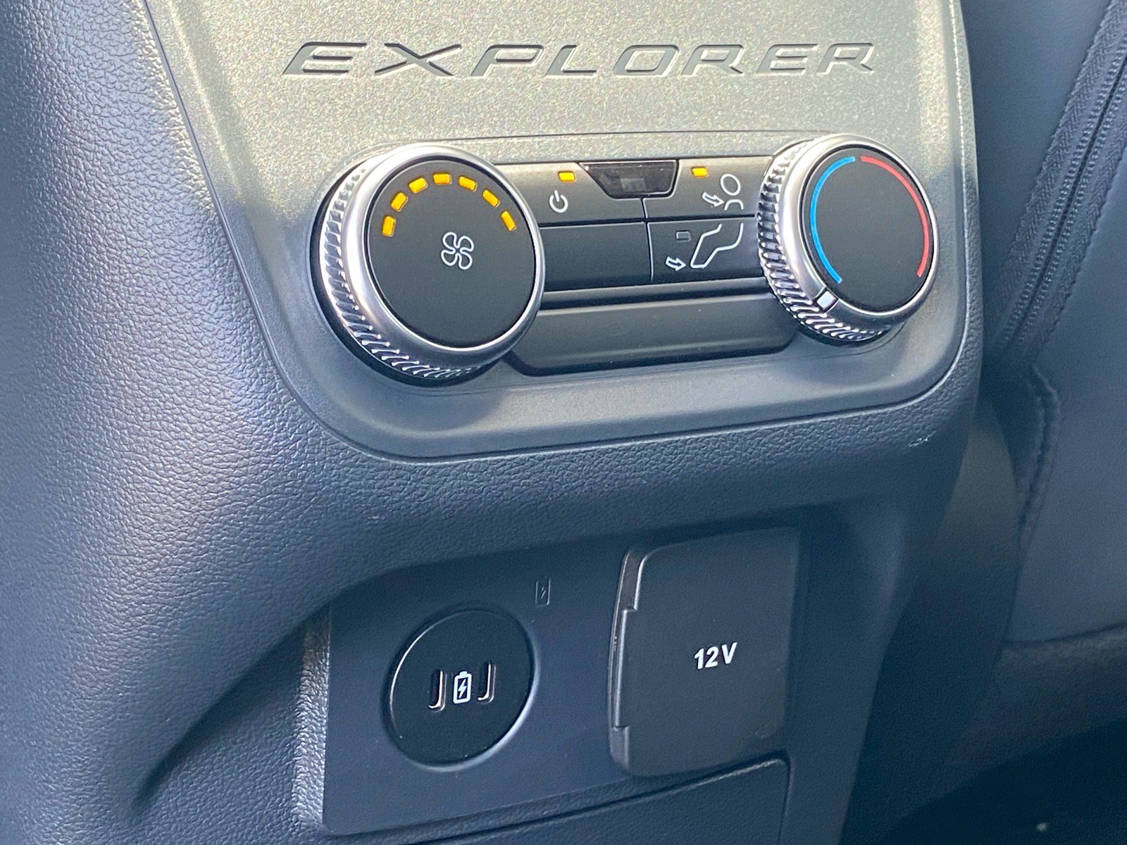 New 2026 Ford Explorer Active w/ Active Comfort Package AWD/4WD image 15