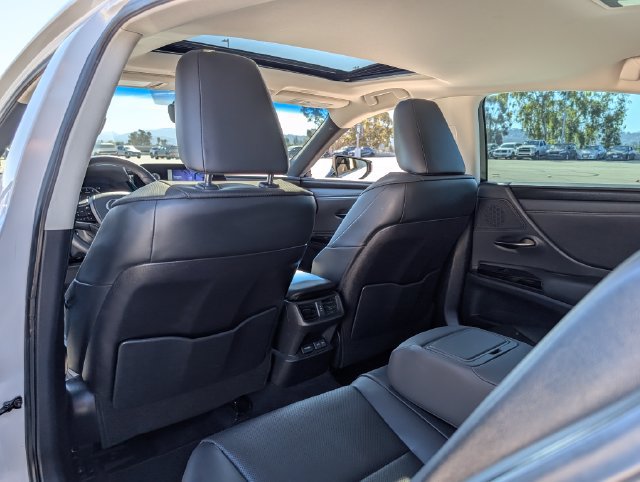 Used 2023 Lexus ES 350 w/ Premium Package FWD image 12