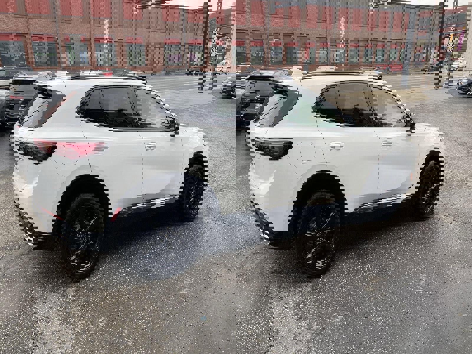 Certified 2025 Buick Envision Sport Touring image 8