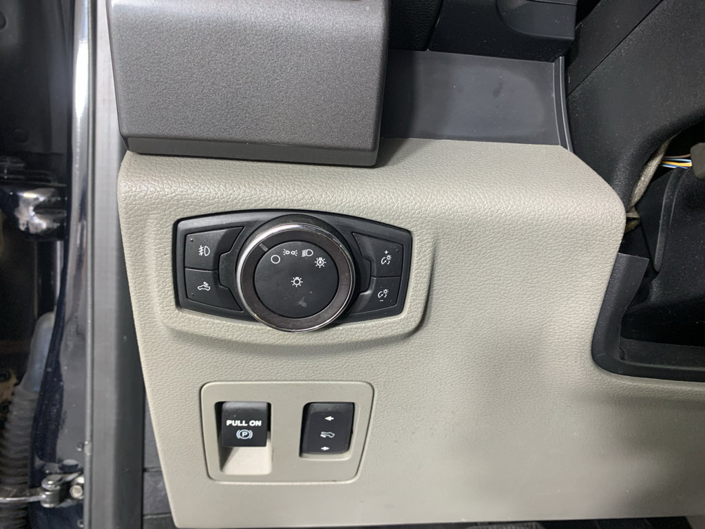 Used 2018 Ford F150 XLT w/ Equipment Group 302A Luxury AWD/4WD image 17