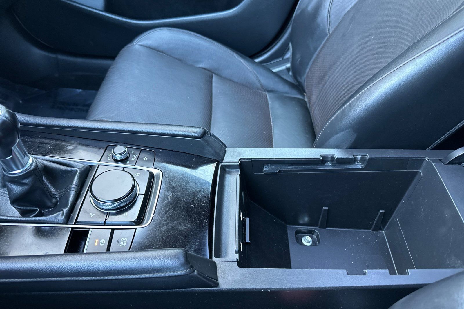 Used 2025 MAZDA MAZDA3 2.5 S Hatchback w/ Premium Pkg image 33