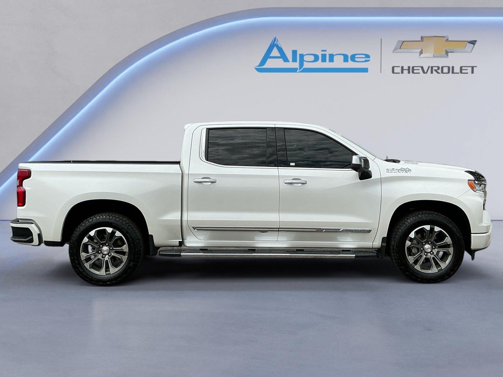 Certified 2025 Chevrolet Silverado 1500 High Country w/ Technology Package AWD/4WD image 6