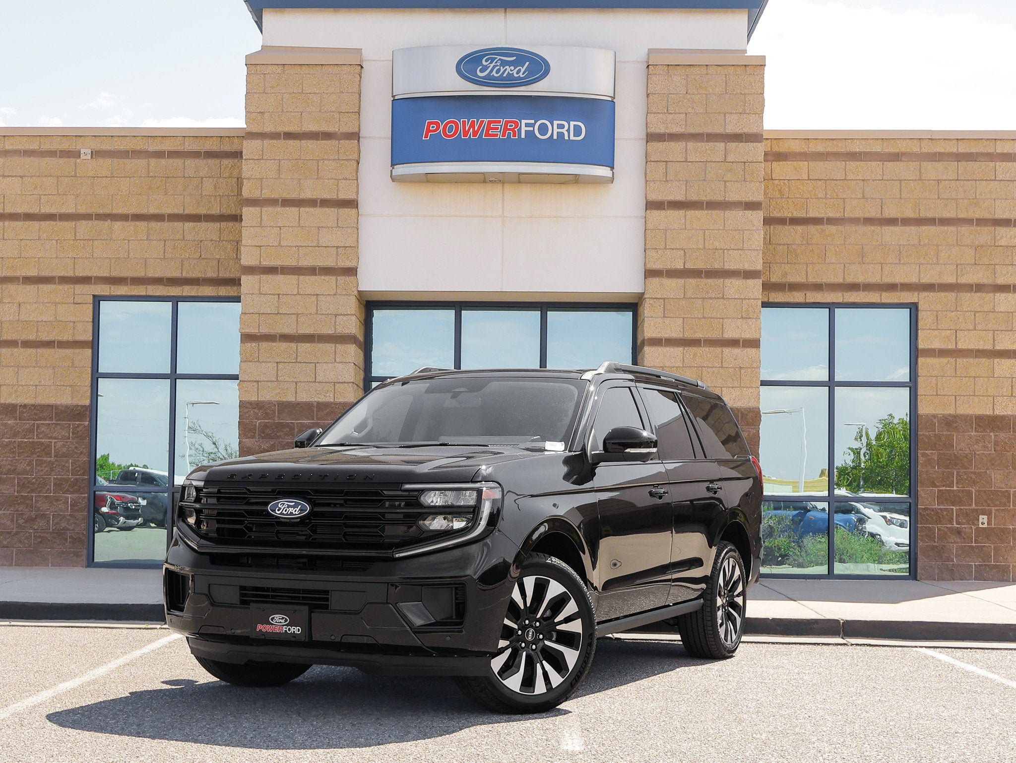 New 2027 Ford Expedition Platinum AWD/4WD image 2