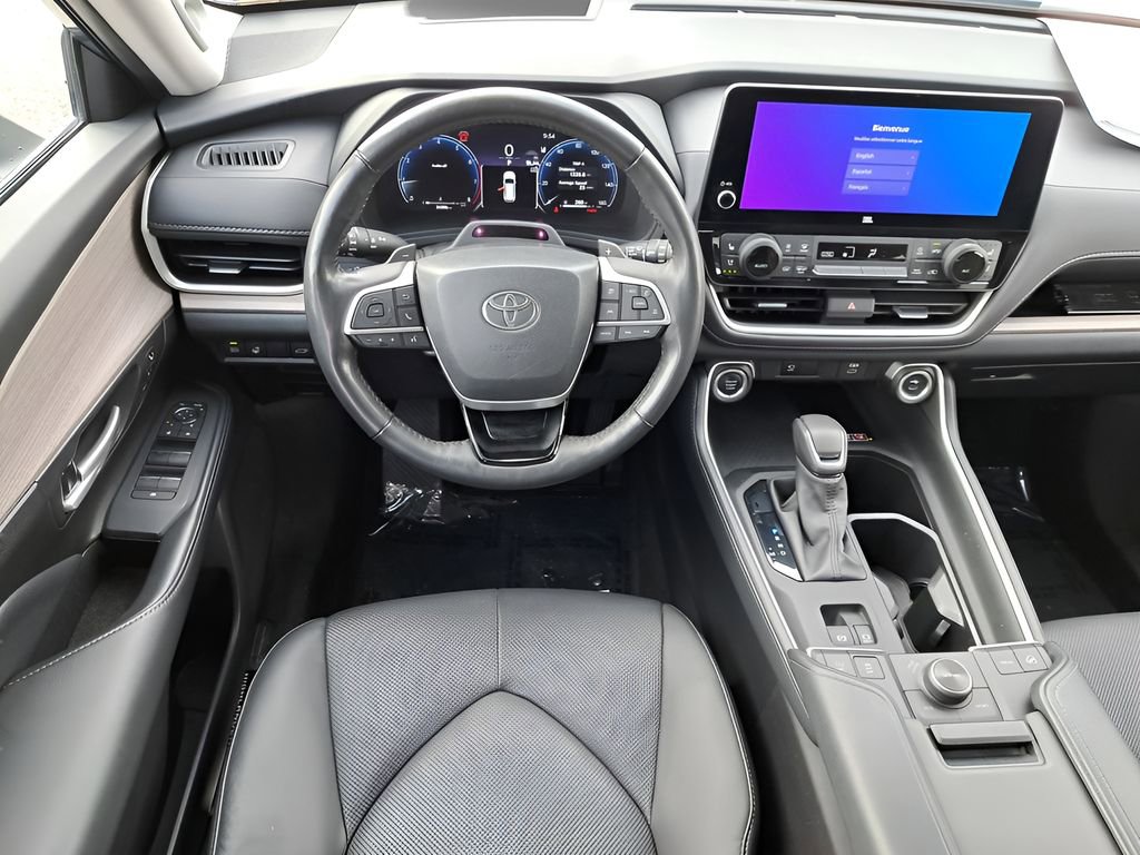 Certified 2024 Toyota Grand Highlander Platinum image 13