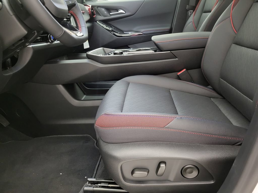 New 2026 Chevrolet Equinox RS image 3