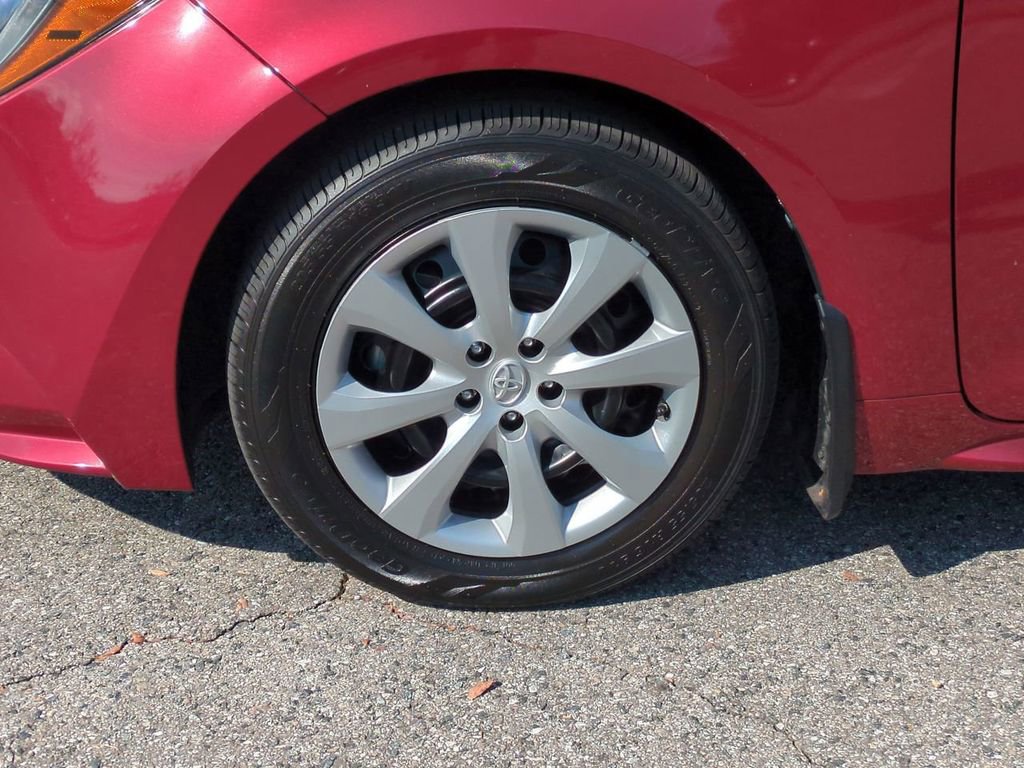 Certified 2022 Toyota Corolla LE image 11