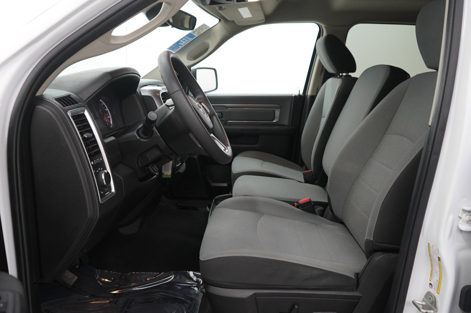 Used 2023 RAM 1500 Classic SLT image 18