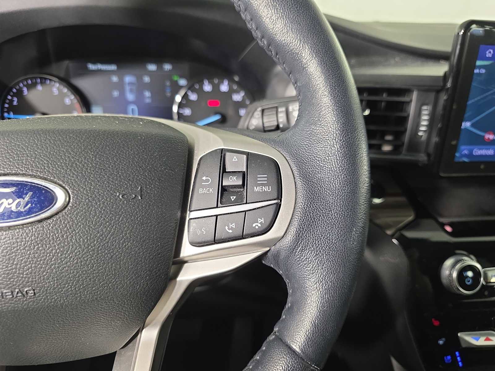 Used 2022 Ford Explorer Limited w/ Equipment Group 301A image 21