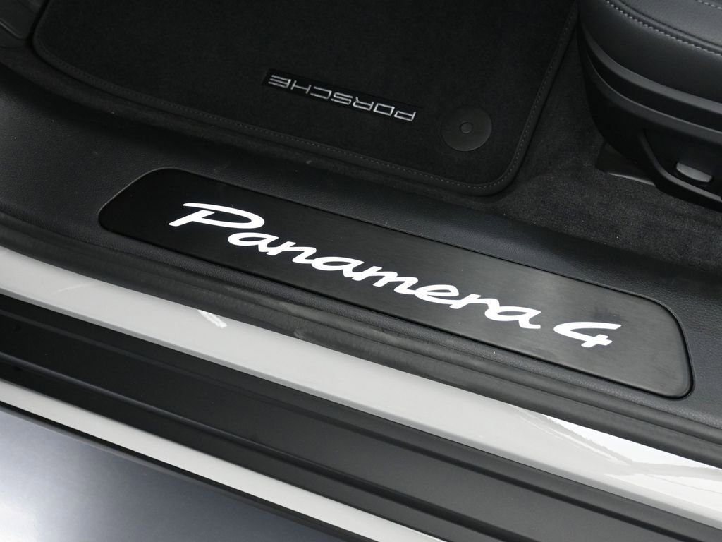 New 2026 Porsche Panamera 4 image 16