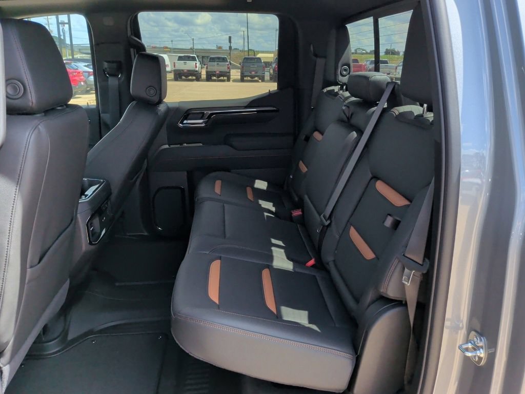 New 2026 GMC Sierra 1500 AT4 w/ AT4 Premium Package AWD/4WD image 38