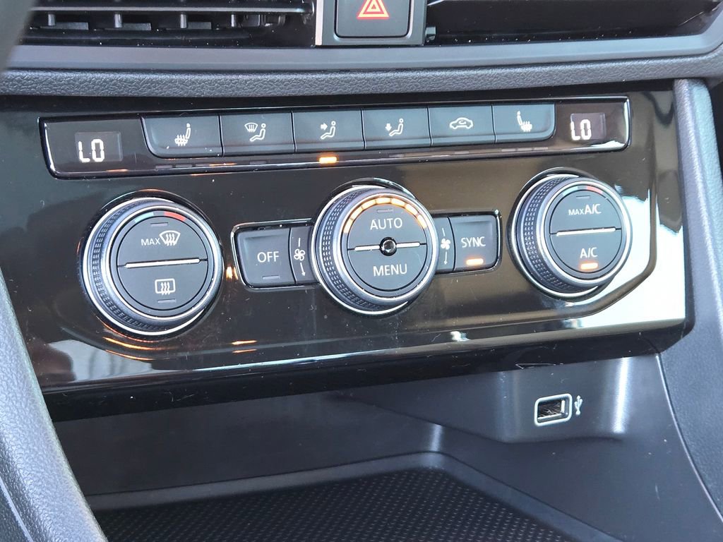 Used 2019 Volkswagen Jetta SE image 16