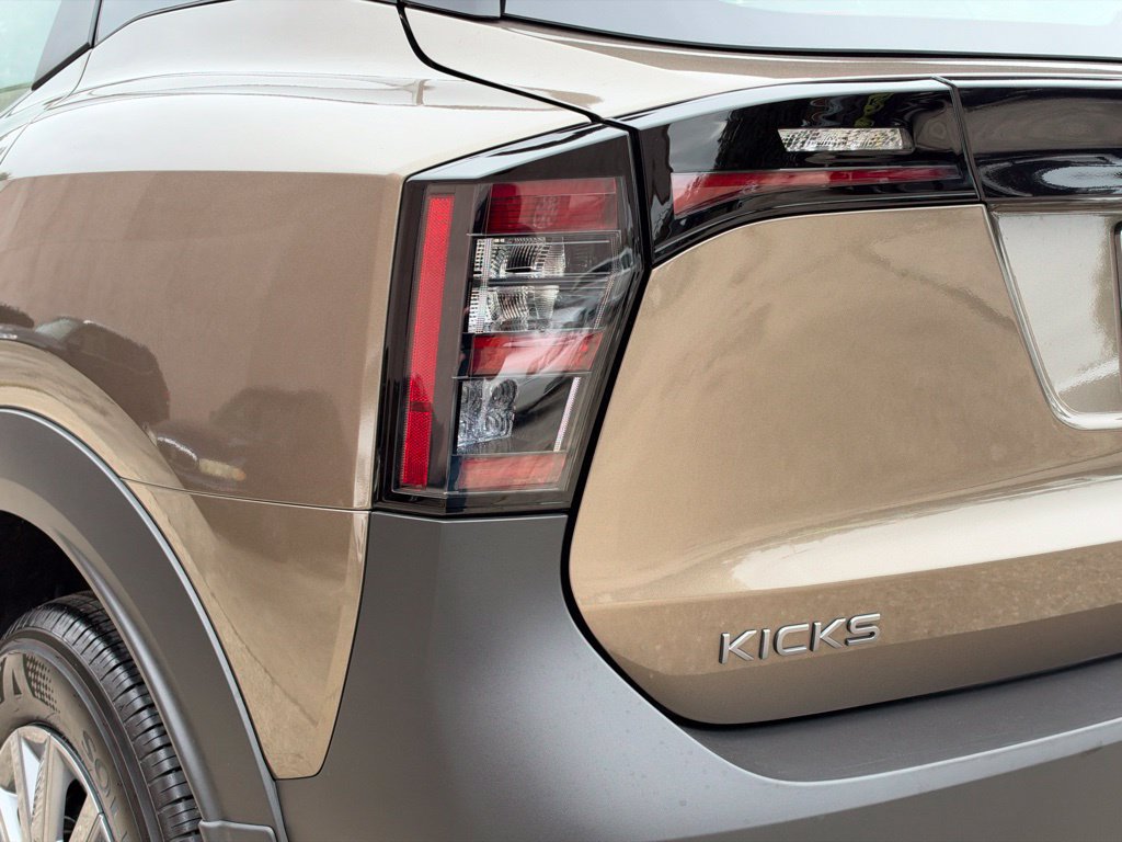 Used 2026 Nissan Kicks S FWD image 10