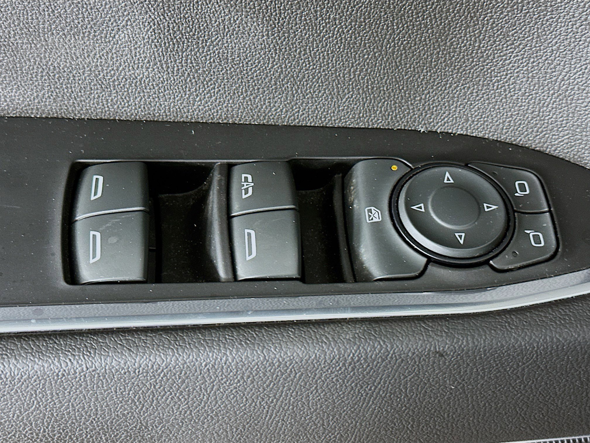 Used 2022 Chevrolet Silverado 1500 LT image 15