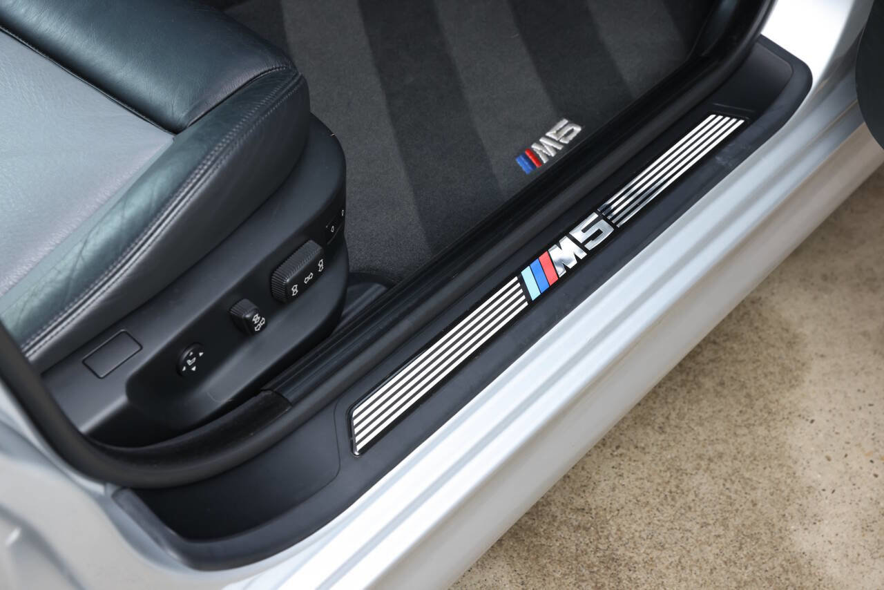 Used 2003 BMW M5 image 50