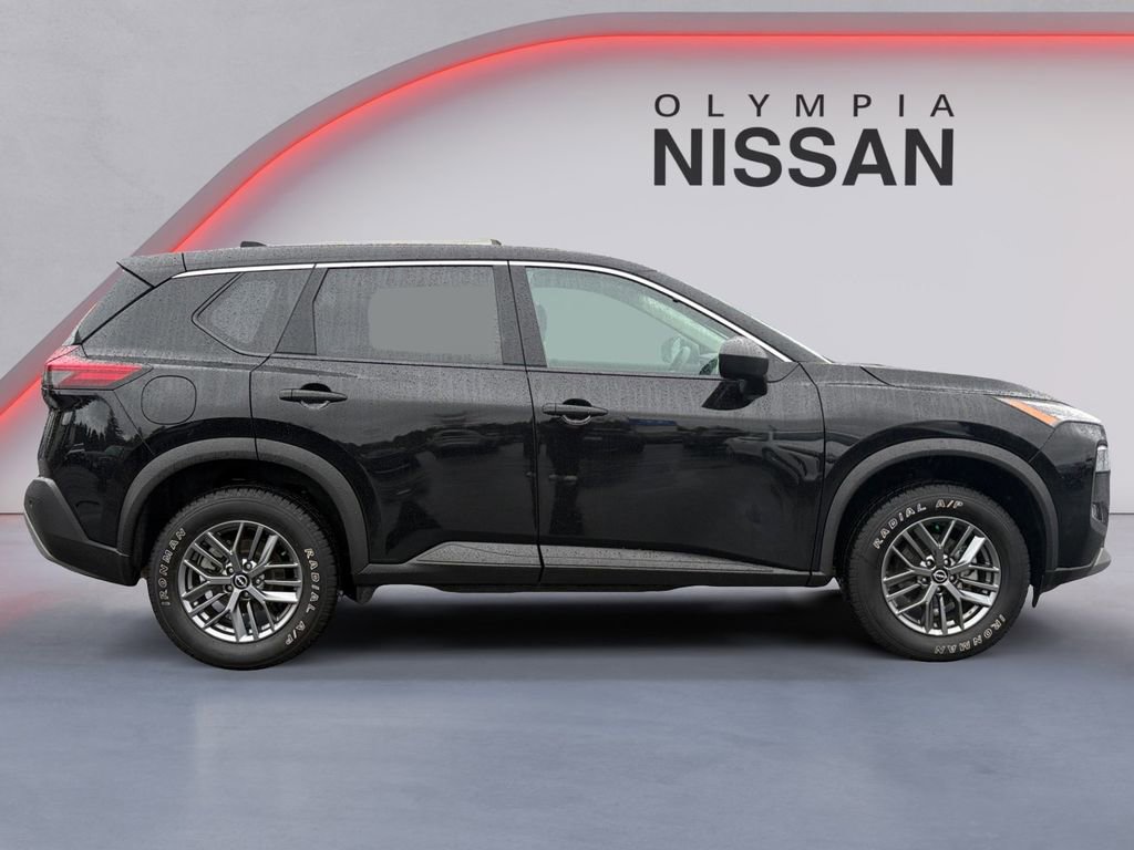 Used 2023 Nissan Rogue S image 6