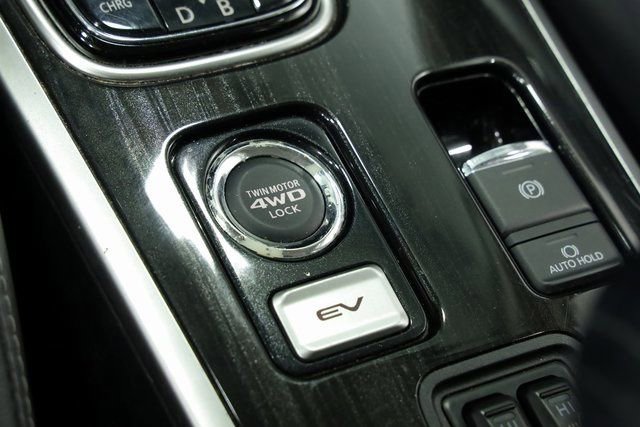 Used 2018 Mitsubishi Outlander SEL image 19