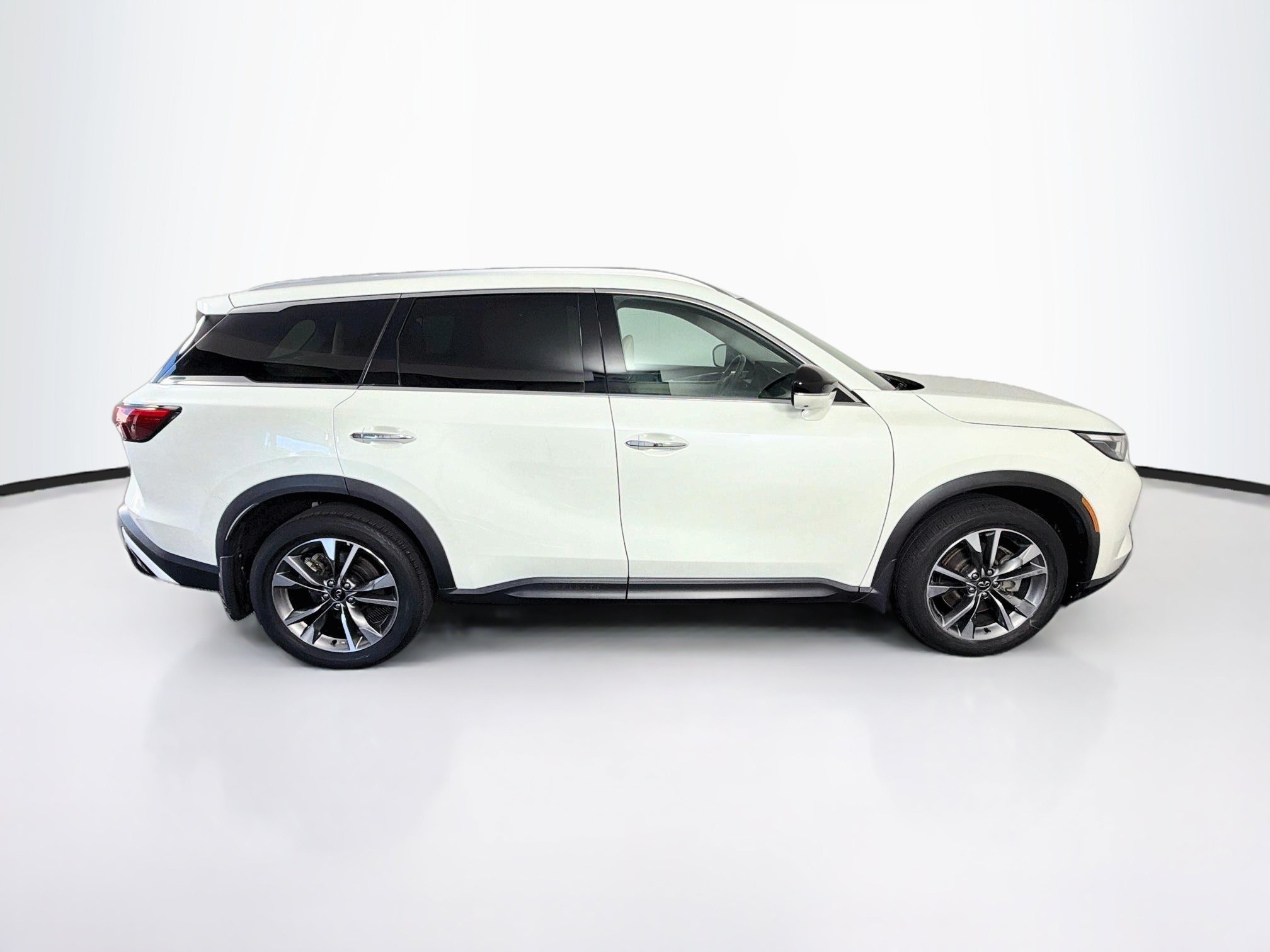 Used 2023 INFINITI QX60 Luxe w/ Cargo Package AWD/4WD image 10