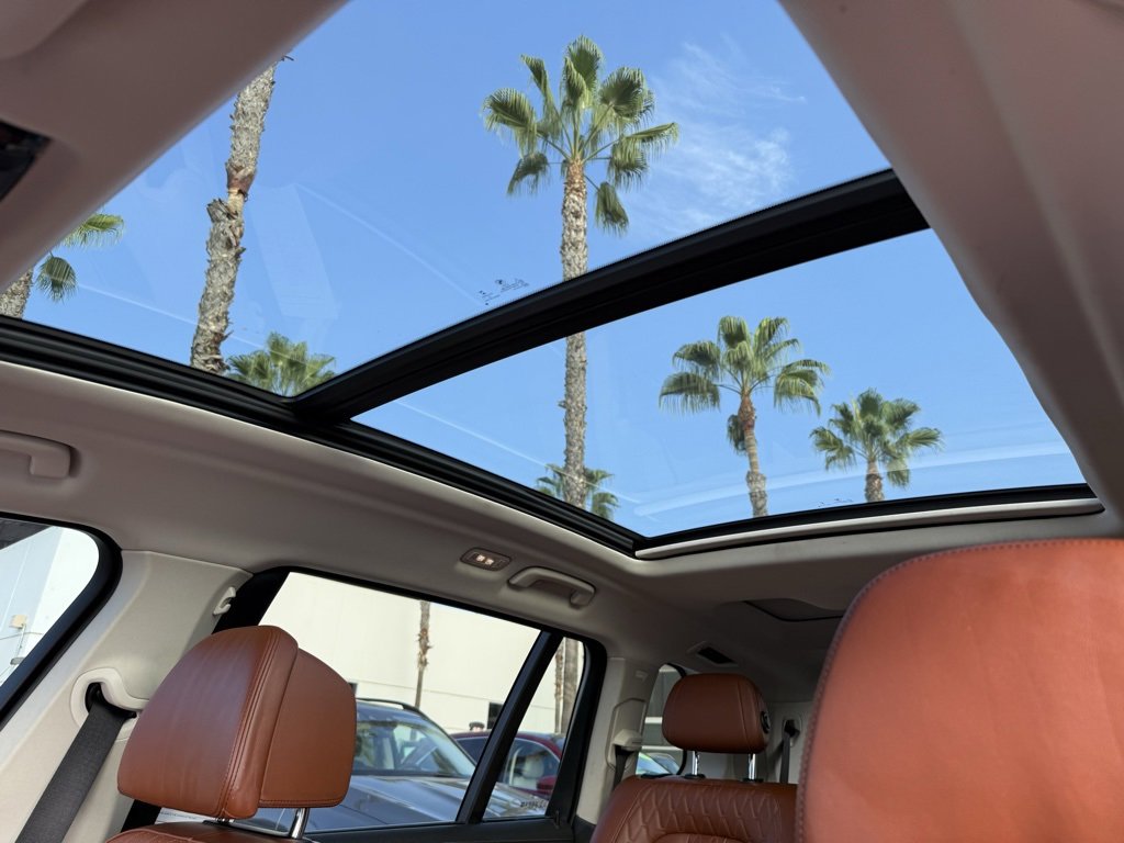 Used 2023 BMW X7 xDrive40i w/ Premium Package image 2