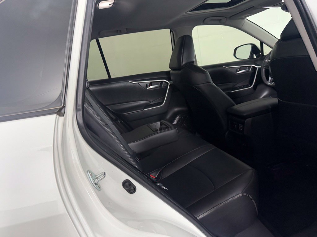 Used 2024 Toyota RAV4 XLE Premium AWD/4WD image 28