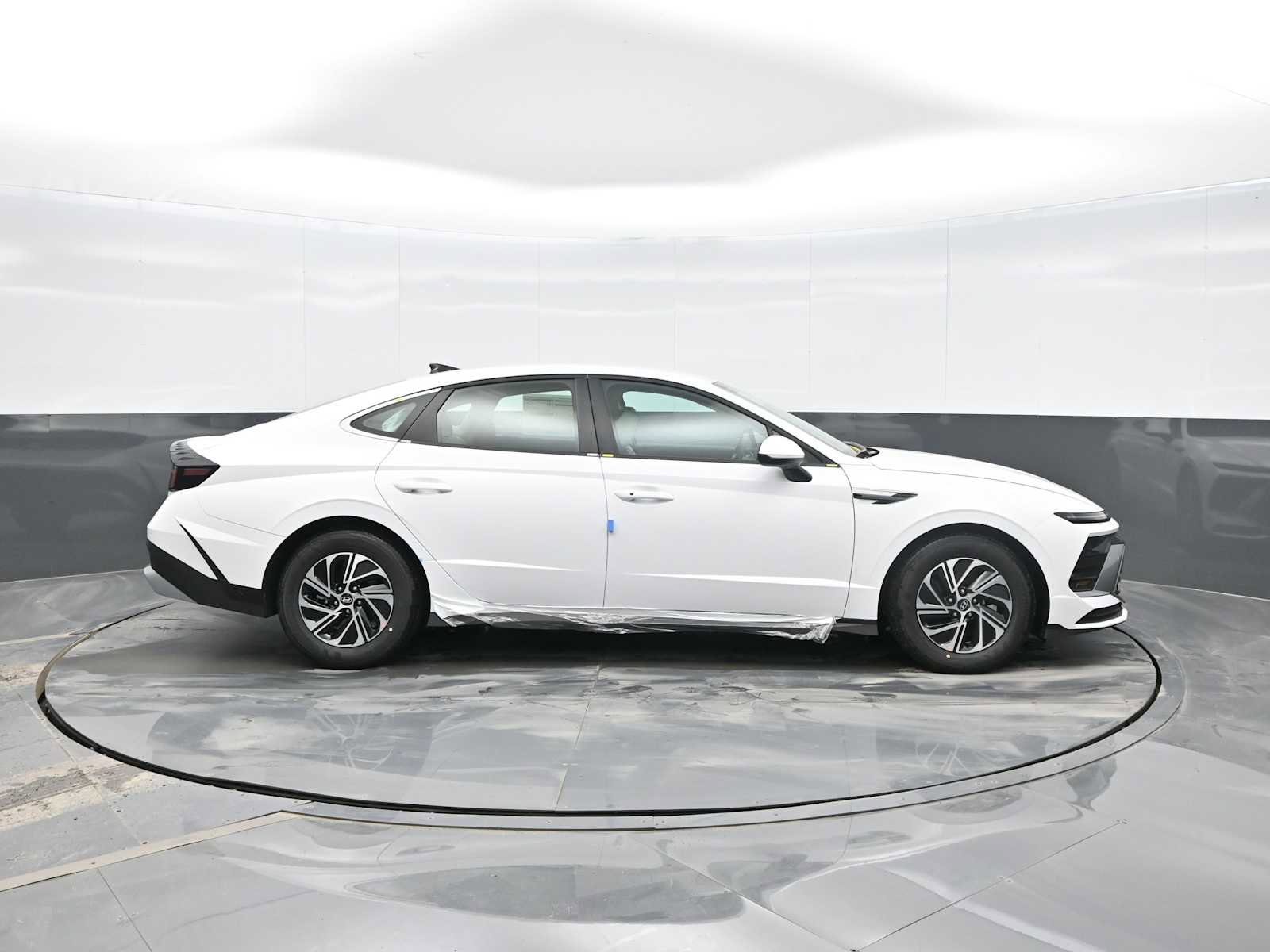 New 2026 Hyundai Sonata Blue image 9