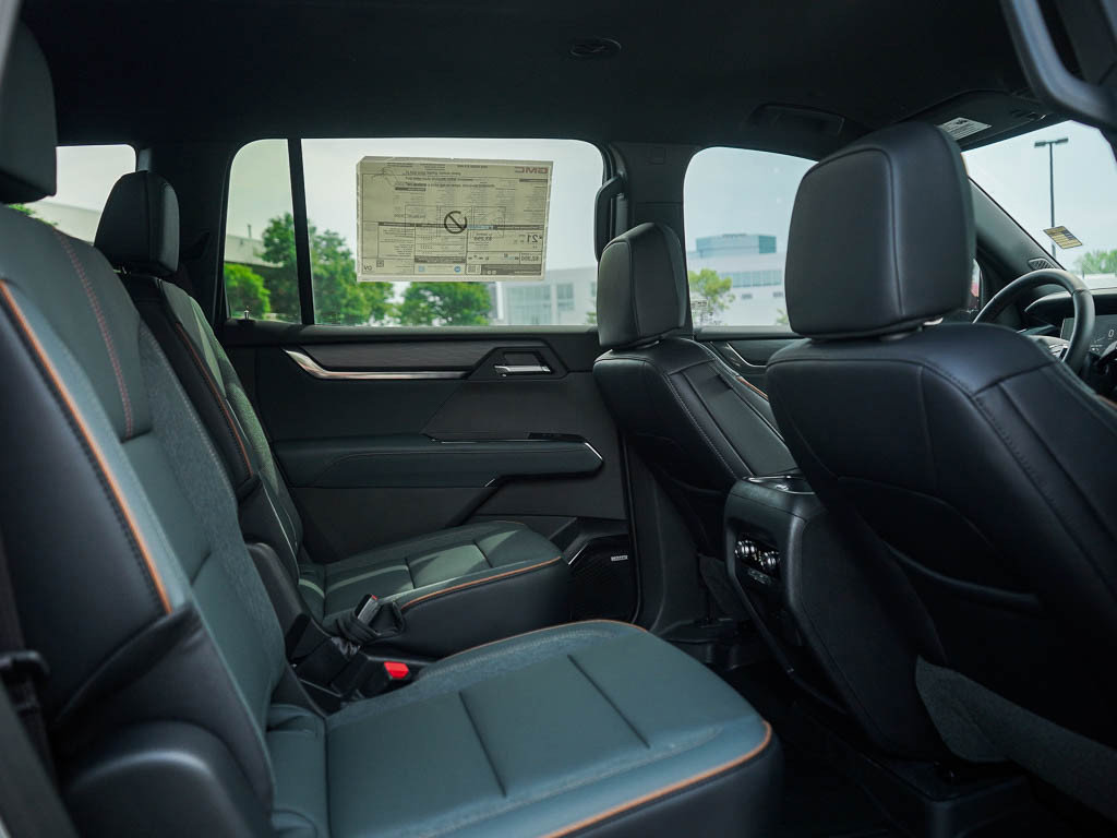 New 2026 GMC Acadia AT4 w/ LPO, Floor Liner Package AWD/4WD image 13