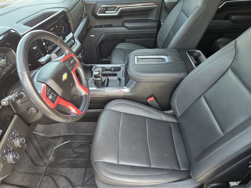 Used 2022 Chevrolet Silverado 1500 LTZ w/ Technology Package AWD/4WD image 12