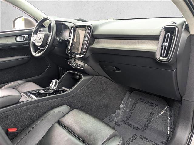 Used 2021 Volvo XC40 T5 Inscription image 21