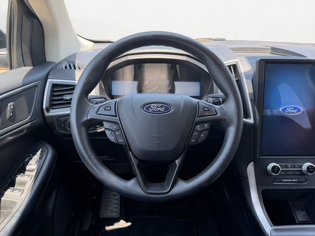 Used 2023 Ford Edge SE w/ Black Appearance Package AWD/4WD image 12