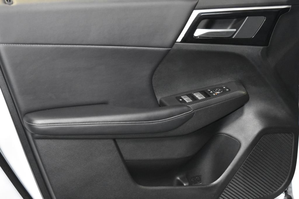 Used 2024 Mitsubishi Outlander Ralliart image 4