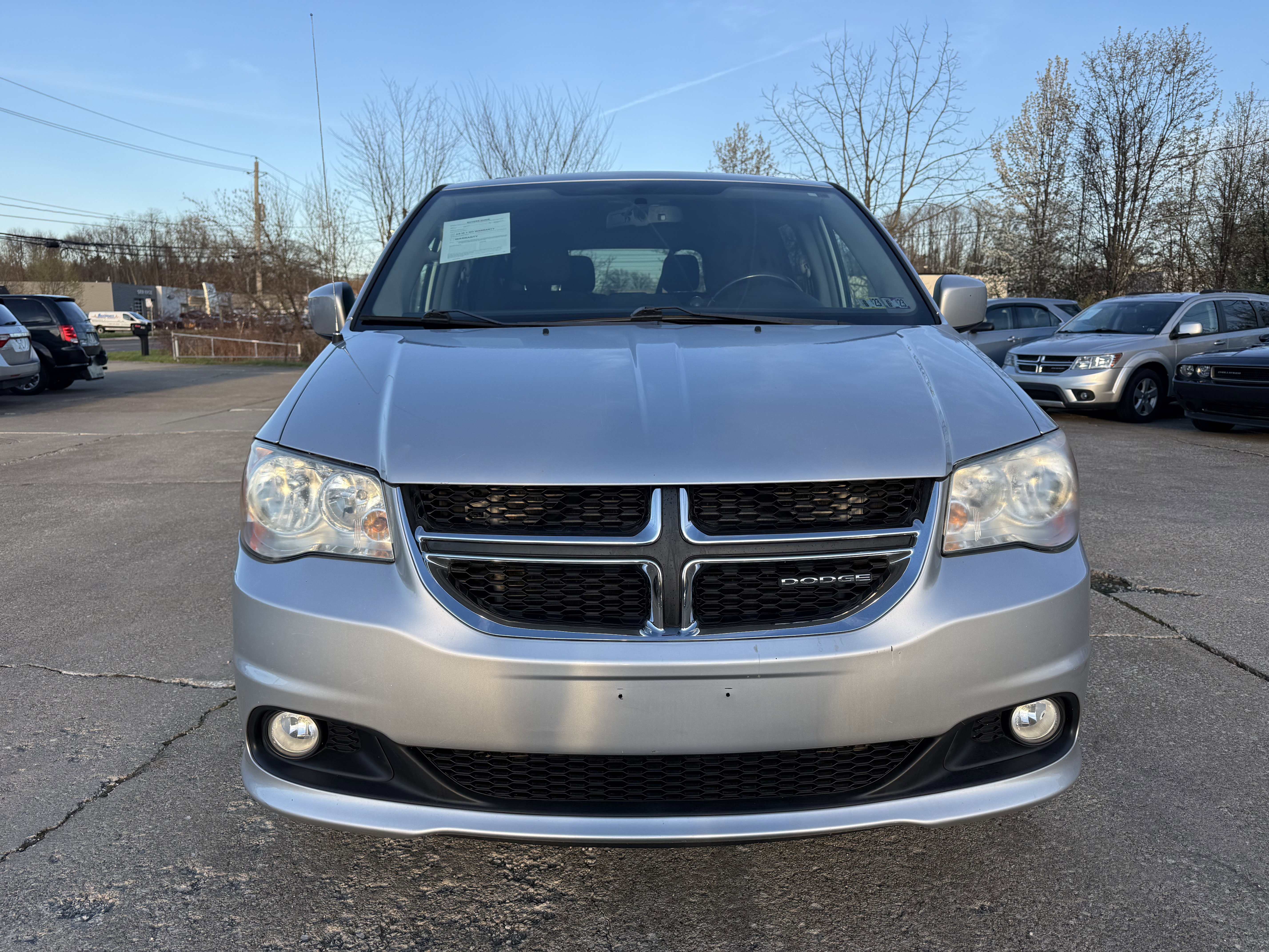Used 2011 Dodge Grand Caravan Crew w/ Safety Sphere Group FWD image 8