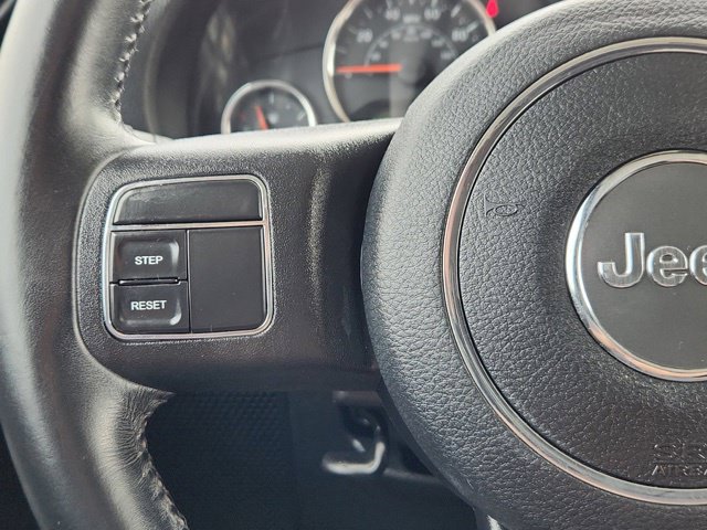 Used 2018 Jeep Wrangler Unlimited Sahara AWD/4WD image 24