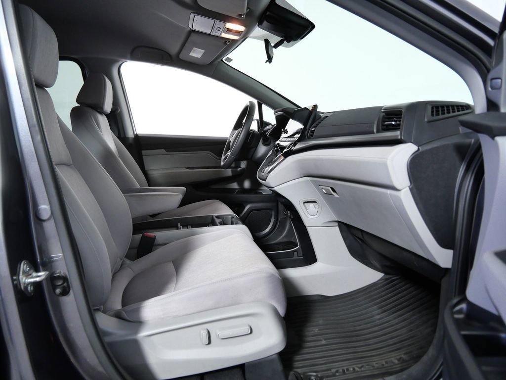 Used 2018 Honda Odyssey EX image 11