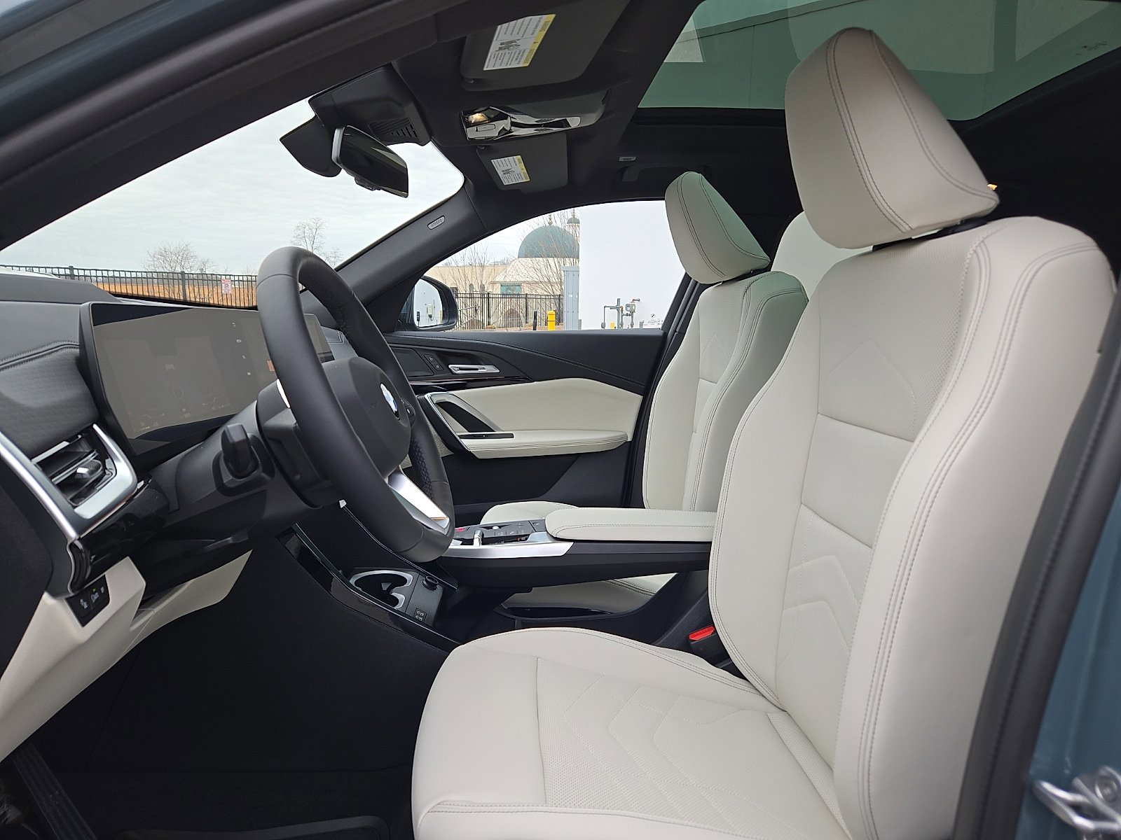 New 2026 BMW X2 xDrive28i w/ Technology Package AWD/4WD image 6