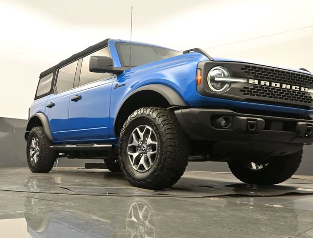 Used 2023 Ford Bronco Badlands image 24